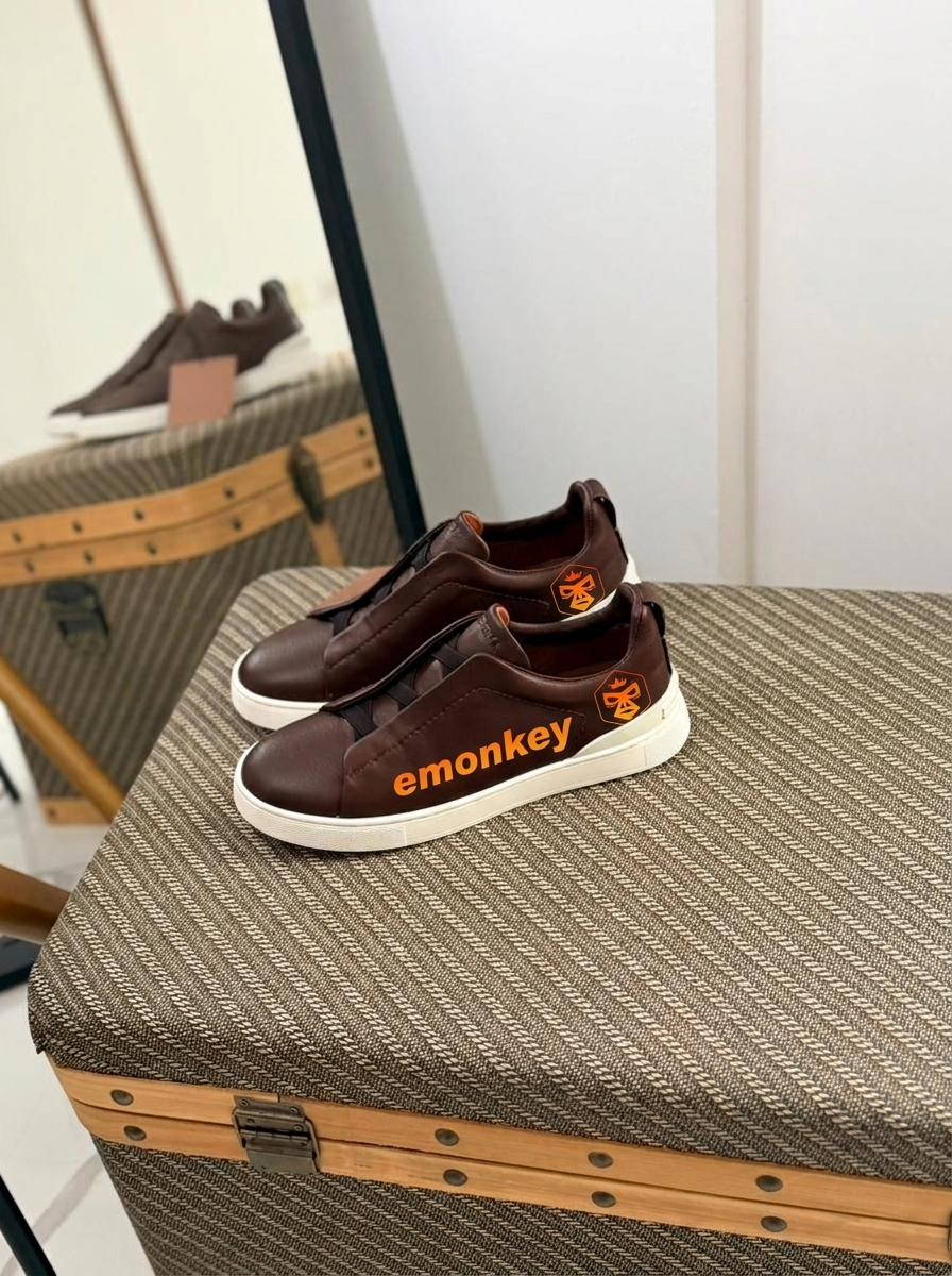 Brown Smooth Black-Shoelaces Triple Stitch™ SECONDSKIN Sneakers